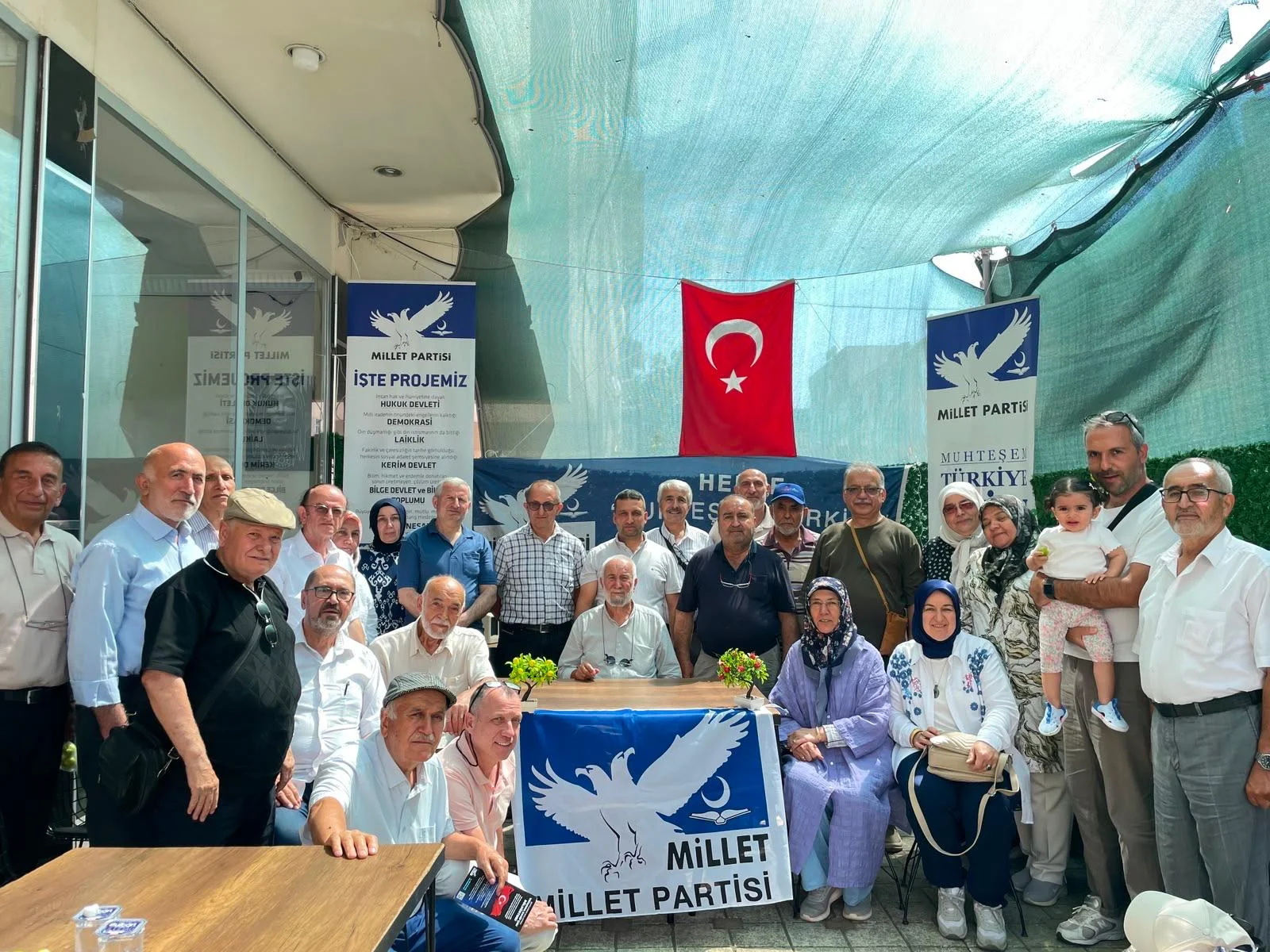Millet Partisi Mustafakemalpaşa'da Kongreye Gitti! Kadir Kurt Güven Tazeledi