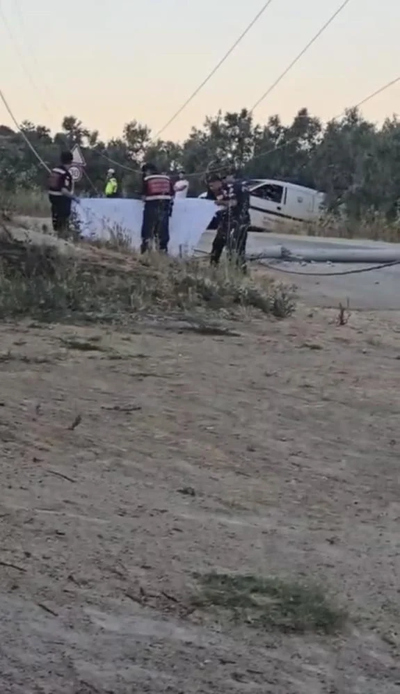 Kahreden olay! Kazaya yardıma koşarken akıma kapılıp öldü