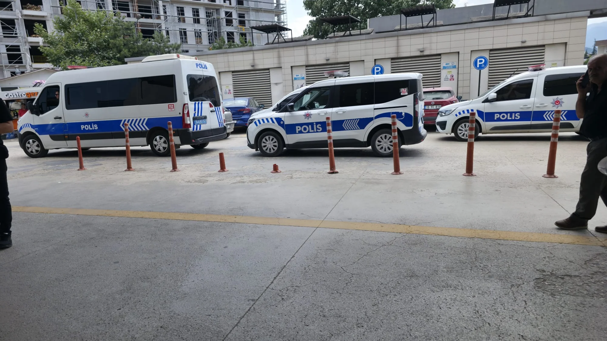 İnegöl Devlet Hastanesi'nde Gergin Anlar! Ölüm Haberi Sonrası Polis Sevk Edildi