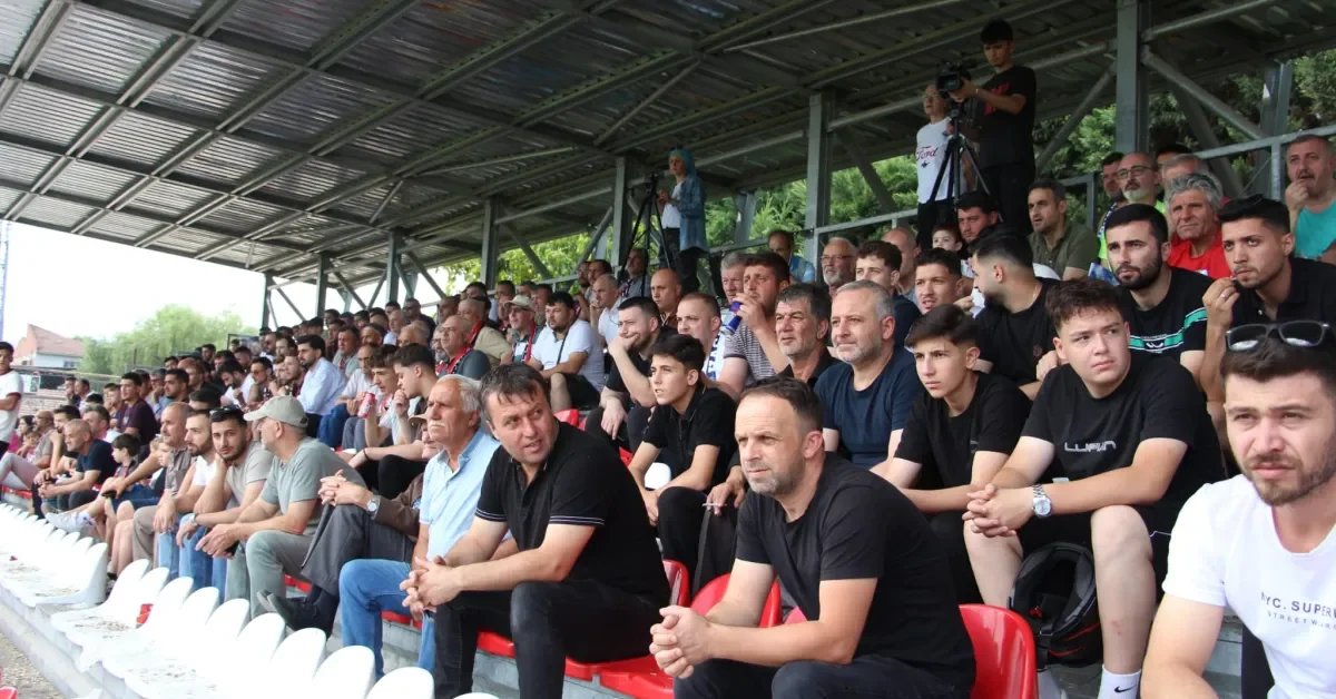 İnegöl Köyler Arası Futbol Turnuvası'nda İlk 3 Hafta Sona Erdi! Namağlup Takımlar Dikkat Çekti