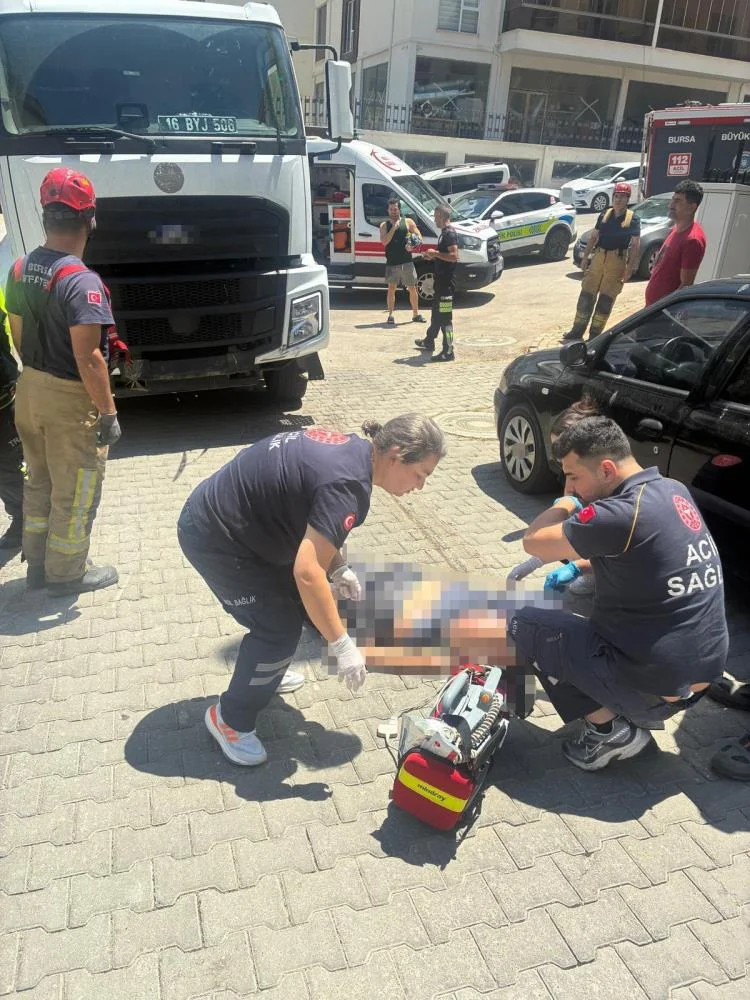 Yolun Karşısına Geçerken Can Verdi!