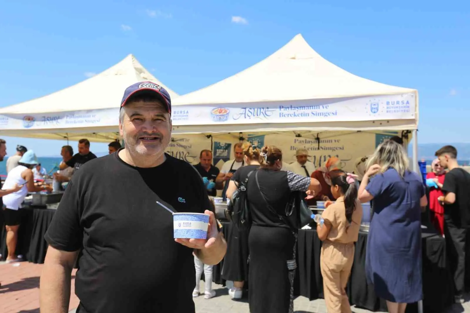 Aşure bereketi Mudanya’yı sardı