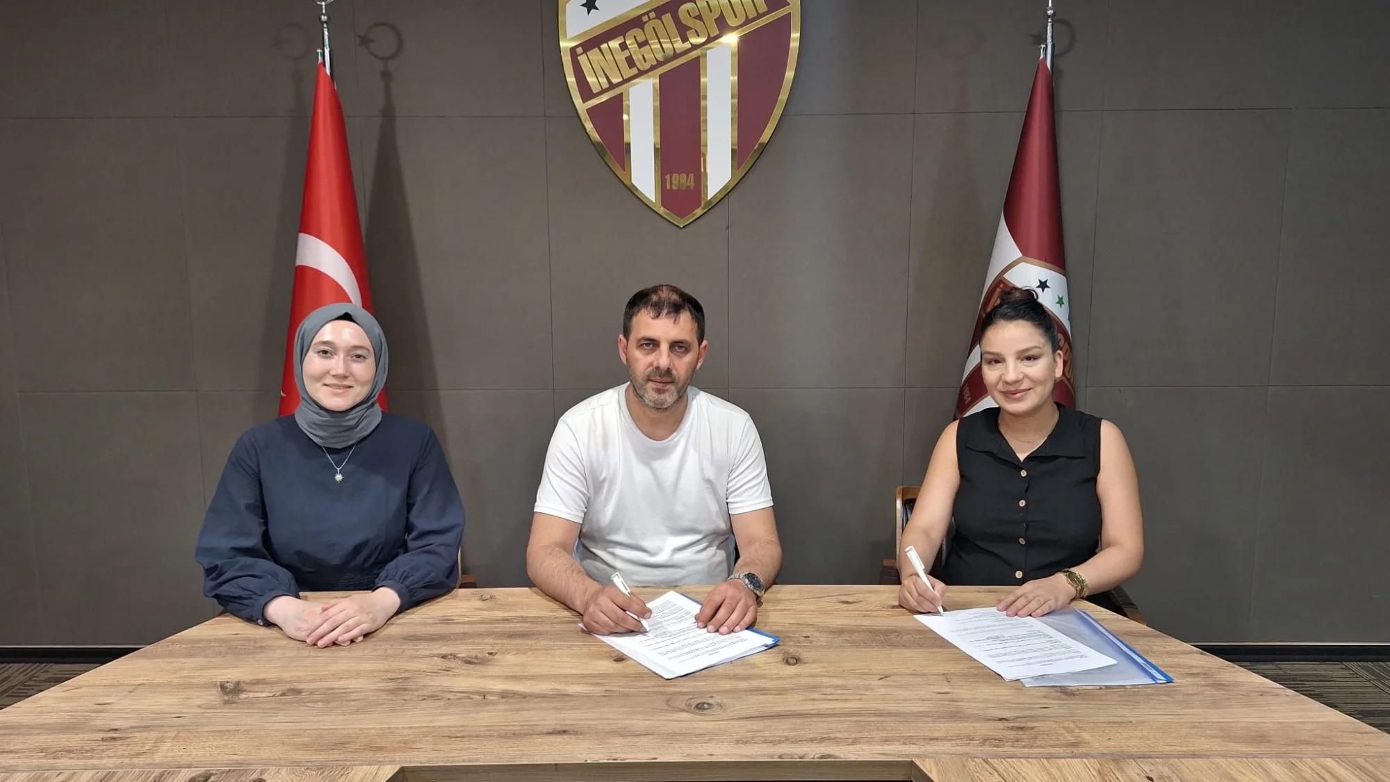 Sultan Su İnegölspor ve The Englishland'dan Eğitim İş Birliği
