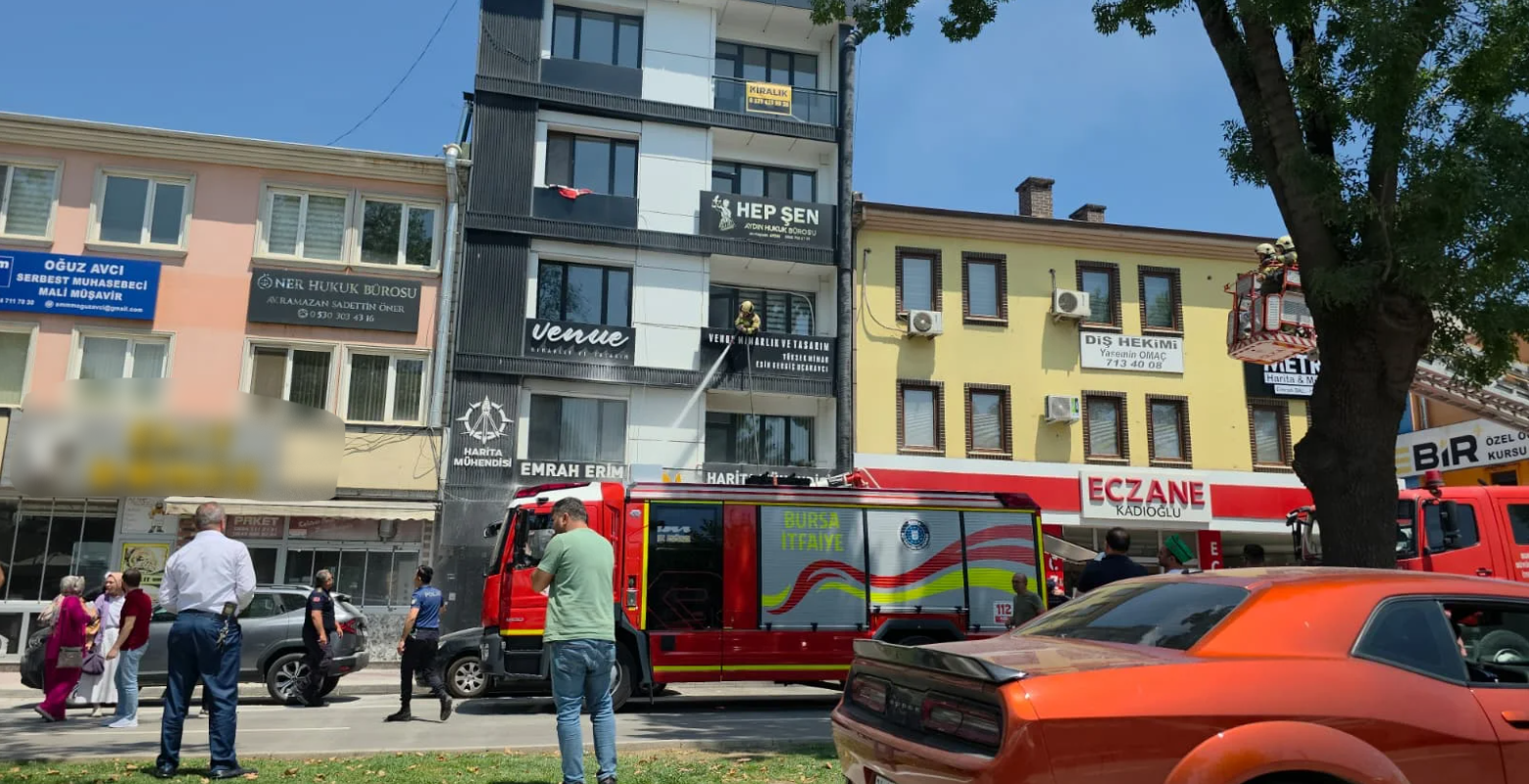 İnegöl'de İş Yerinde Yangın Alarmı!