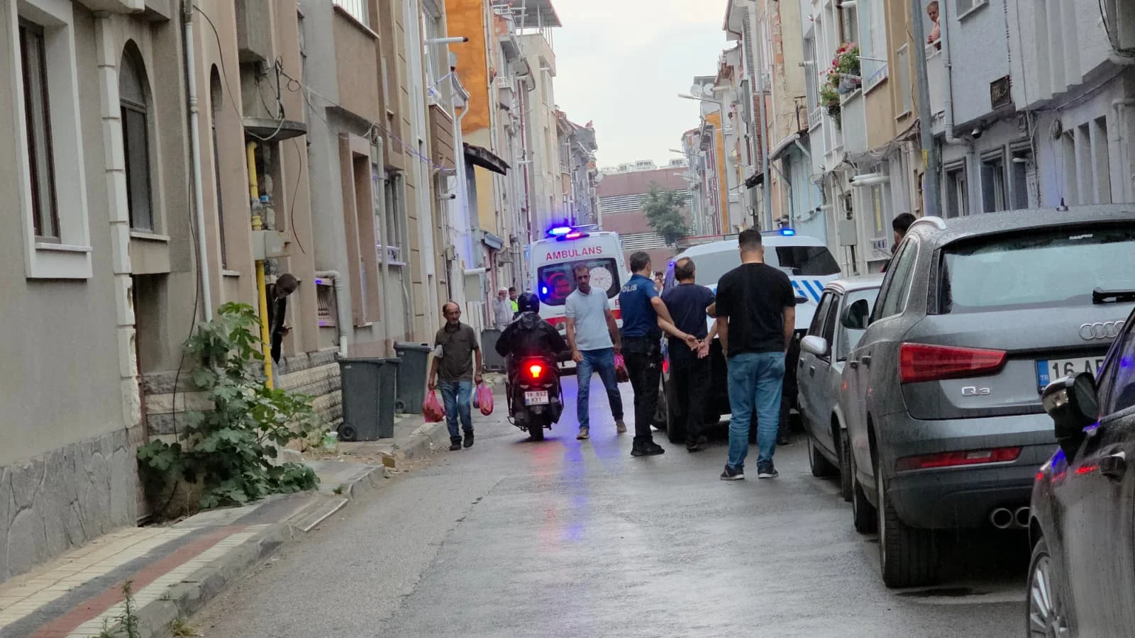 İnegöl'de Silah Sesleri Mahalleyi Ayağa Kaldırdı! Çok Sayıda Polis Sevk Edildi