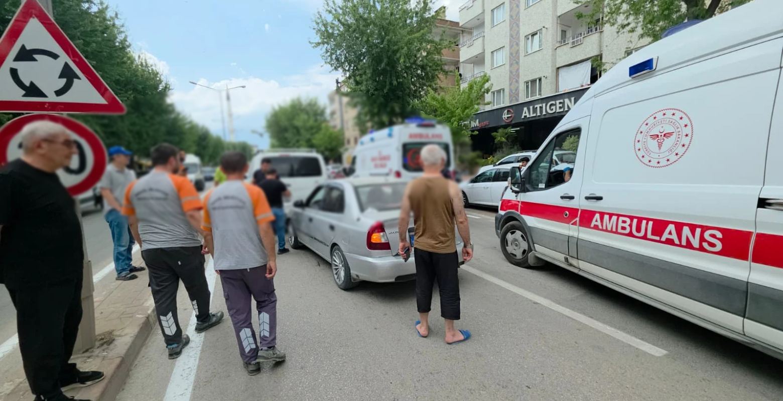 İnegöl'de zincirleme kaza! 2 yaralı