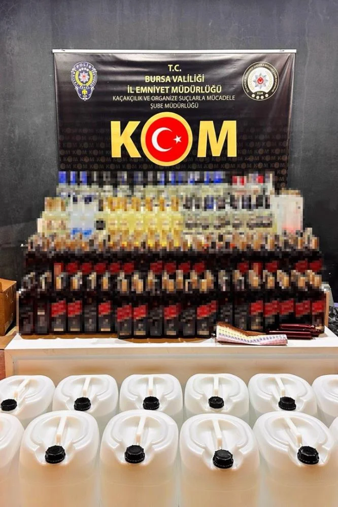 Bursa'da Dev Sahte İçki Operasyonu! Yüzlerce Litre Ele Geçirildi