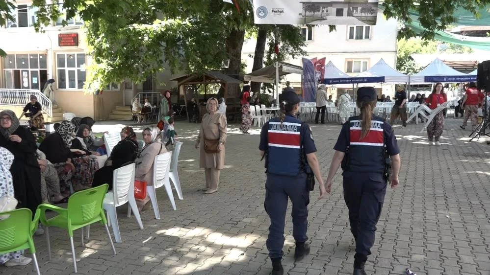 Kadınlar köy yönetimini ele geçirdi