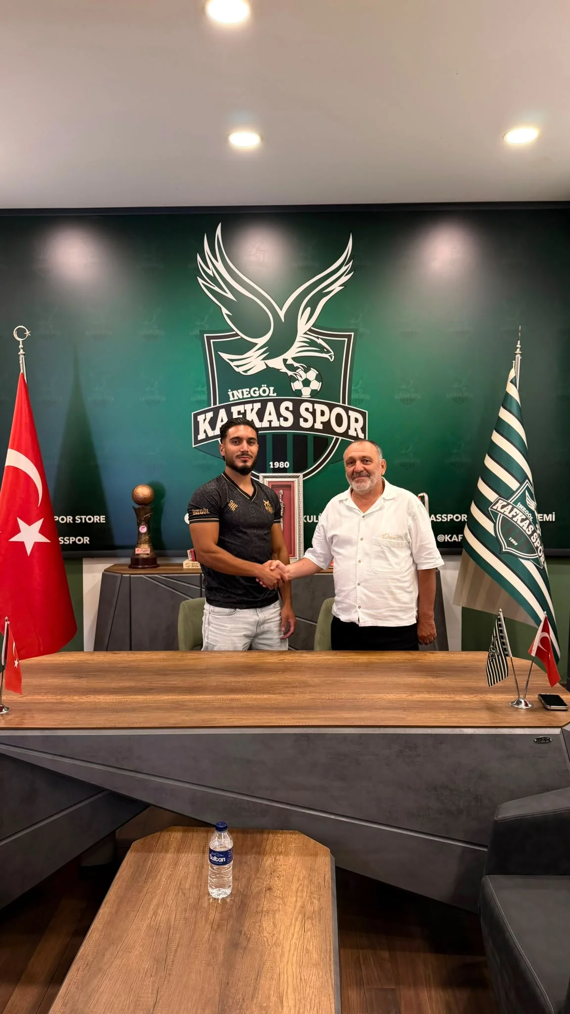 İnegöl Kafkasspor'dan Bir Transfer Daha! Savunmaya Tecrübeli İsim İnegöl Kafkasspor'dan Bir Transfer Daha! Savunmaya Tecrübeli İsim