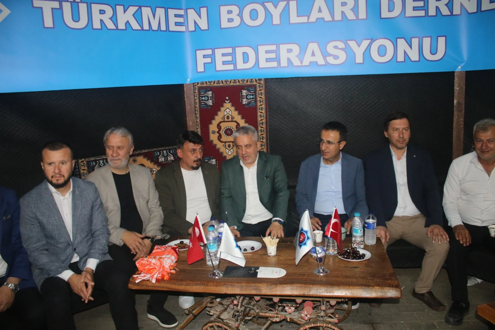 İnegöl'de At ile Gelin İndirme Geleneği Festivale Damga Vurdu İnegöl'de At ile Gelin İndirme Geleneği Festivale Damga Vurdu
