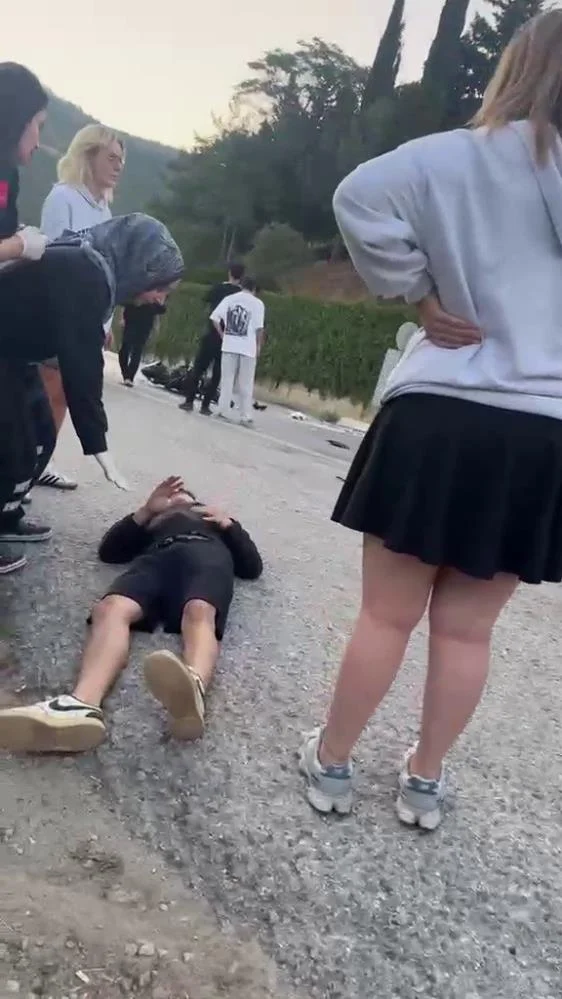 Feci Motosiklet Kazası! Kontrolden Çıkıp Metrelerce Sürüklendiler