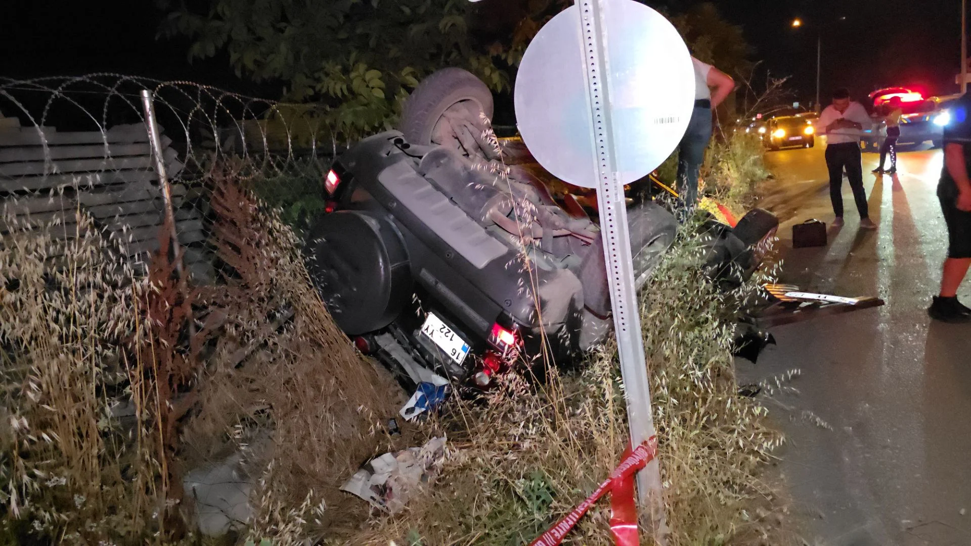 İnegöl'de Korkutan Kaza! Kontrolden Çıkan Otomobil Takla Attı İnegöl'de Korkutan Kaza! Kontrolden Çıkan Otomobil Takla Attı