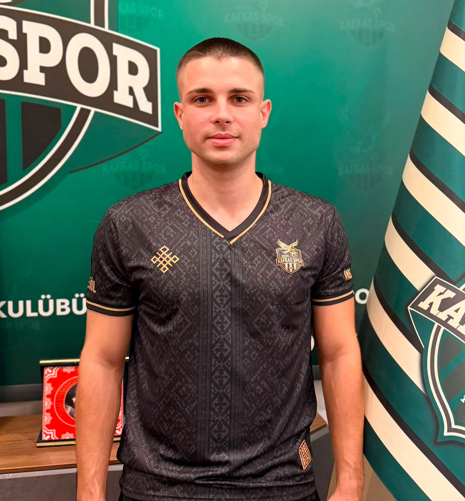 Batuhan Doğrukıran Yeniden İnegöl Kafkasspor'da! Batuhan Doğrukıran Yeniden İnegöl Kafkasspor'da!
