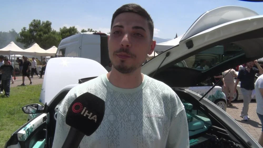 Bagajında Göl ve Gerçek Kaplumbağalar Var! Bagajında Göl ve Gerçek Kaplumbağalar Var!