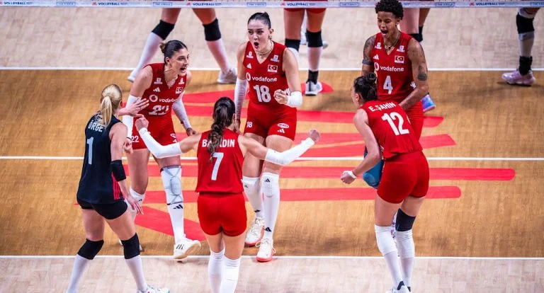 Milletler Ligi'nde şampiyon filenin sultanları