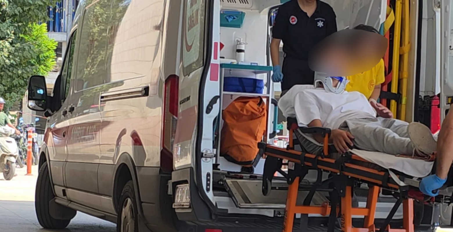 İnegöl'de kazaların ardı arkası kesilmiyor! Sürücü hastanelik oldu