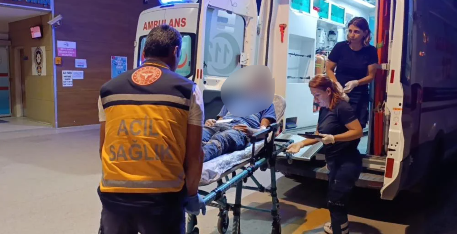 İnegöl'de Feci Kaza! Otomobil Hurdaya Döndü, 18 Yaşındaki Sürücü Yaralandı