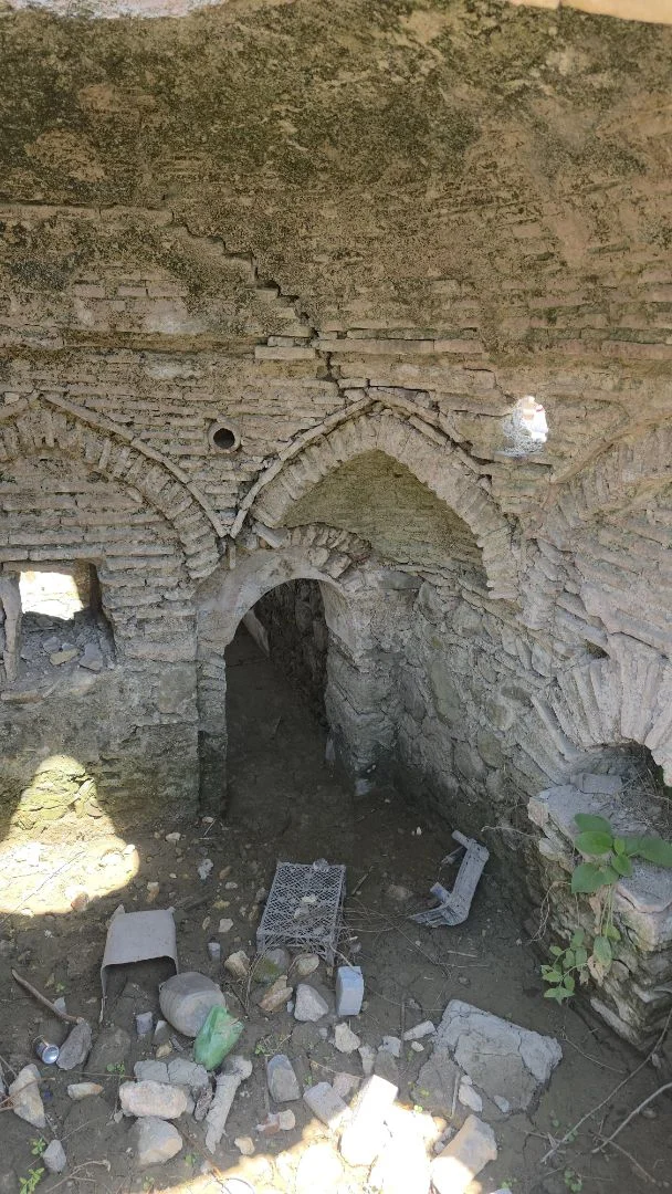 İnegöl'deki 14. Yüzyıllık Hamam Yok Oluyor!