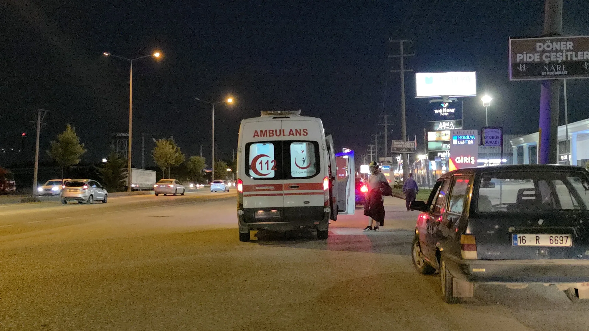 İnegöl Devlet Hastanesi’ne kaldırılan motosiklet sürücüsü kazada yaralandı