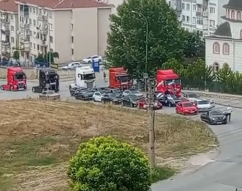 İnegöl'deki düğün konvoyu Alanyurt'u yerinden oynattı