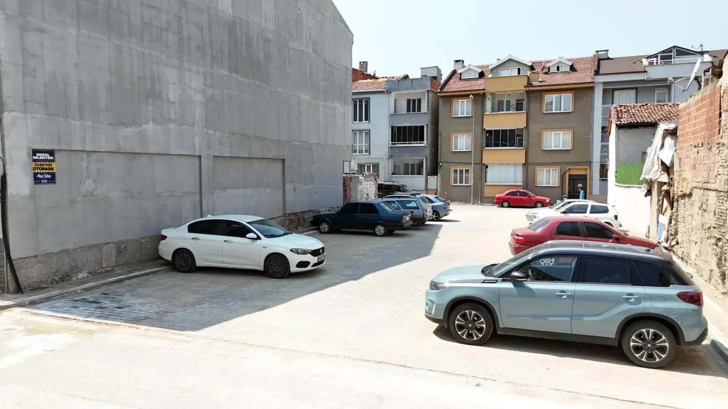 İnegöl’de Otopark Sorununa Yeni Çözüm: 16 Araçlık Alan Açıldı İnegöl’de Otopark Sorununa Yeni Çözüm: 16 Araçlık Alan Açıldı
