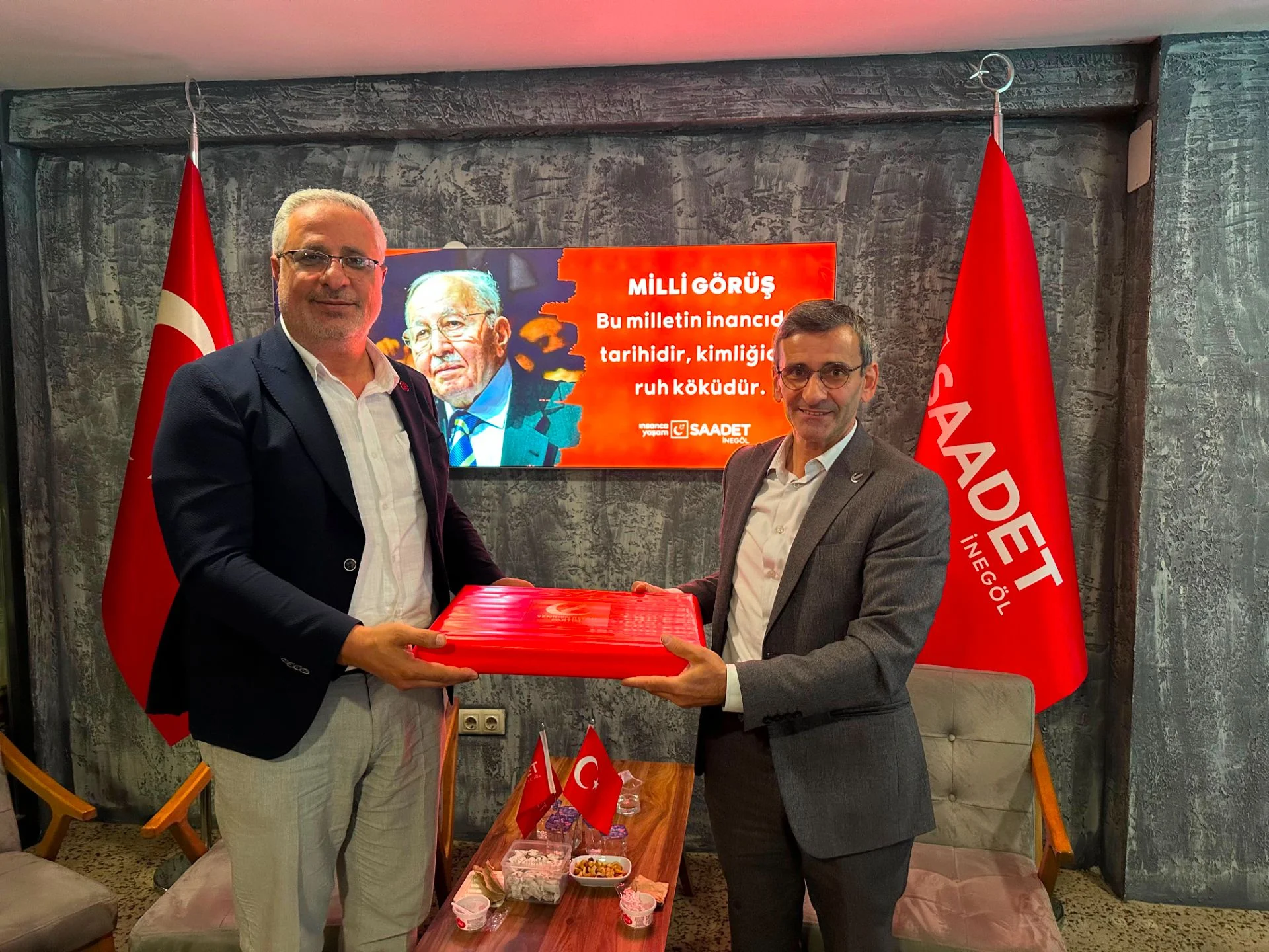 İnegöl’de Milli Görüş buluşması: Yeniden Refah’tan Saadet’e ziyaret