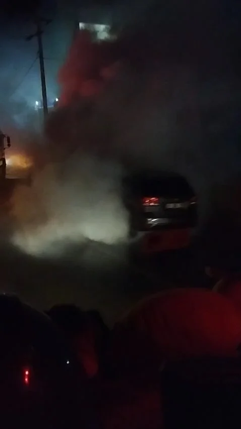 Bursa'da lüks otomobil alevlere teslim oldu