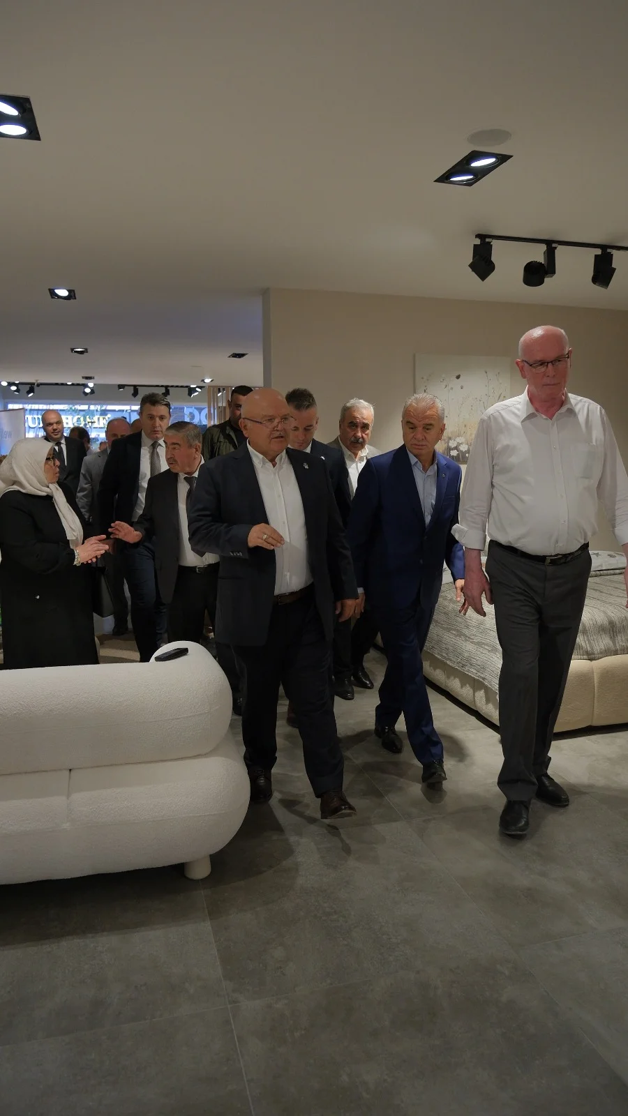 İnegöllü mobilya devi 30. yılında yeni mağazasını Eskişehir’de açtı İnegöllü mobilya devi 30. yılında yeni mağazasını Eskişehir’de açtı