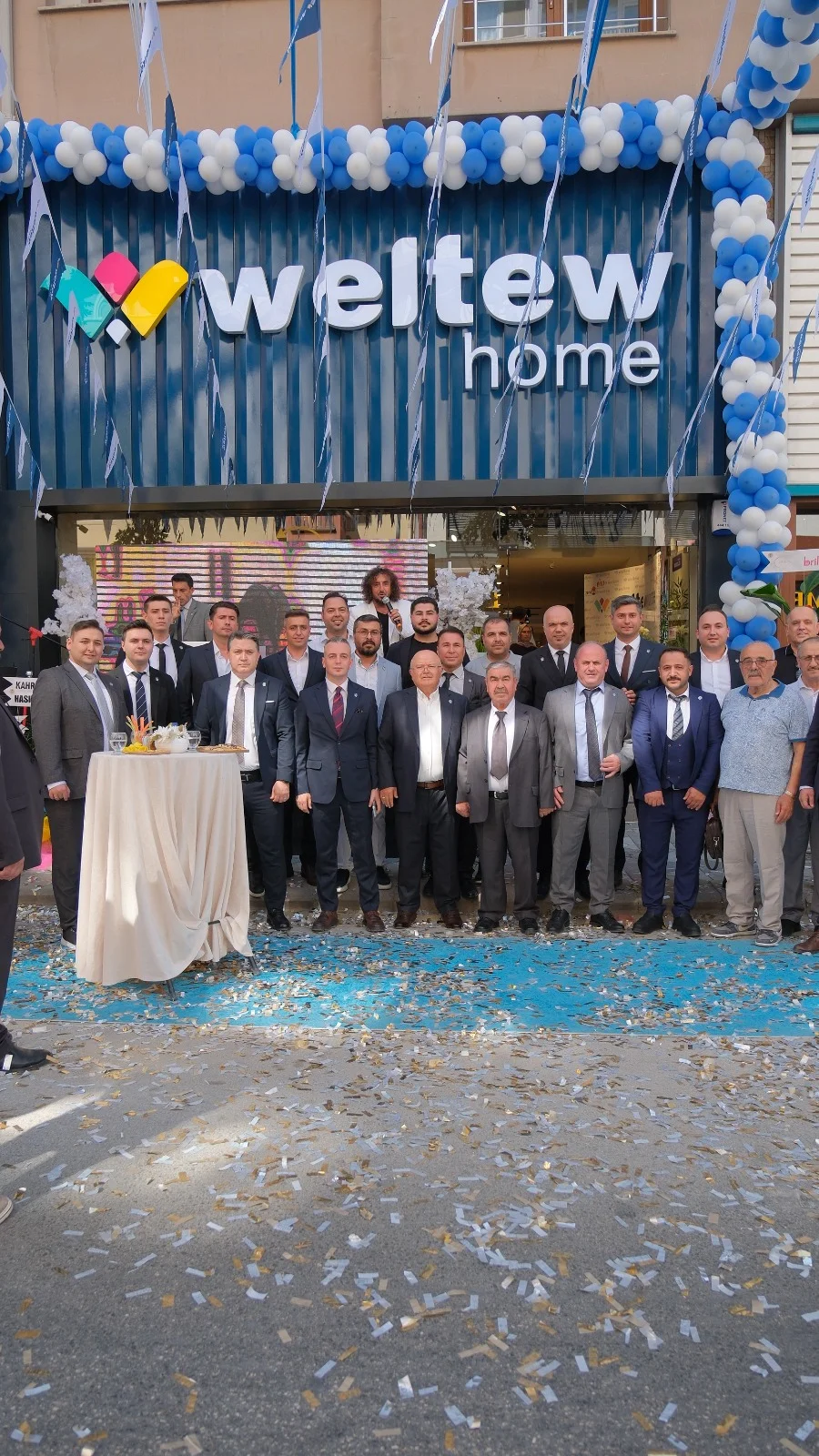 İnegöllü mobilya devi 30. yılında yeni mağazasını Eskişehir’de açtı İnegöllü mobilya devi 30. yılında yeni mağazasını Eskişehir’de açtı