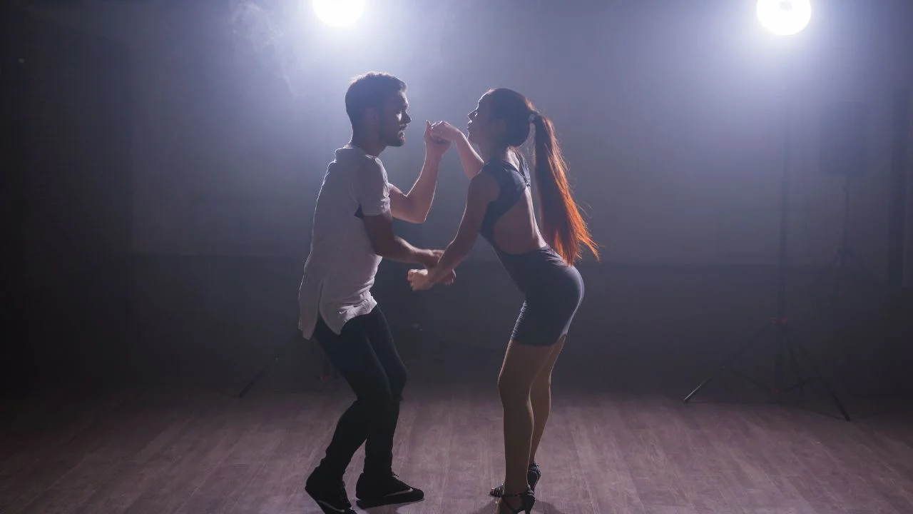 Bachata nedir, kaç ayda öğrenilir? Seviyelere göre rehber Bachata nedir, kaç ayda öğrenilir? Seviyelere göre rehber