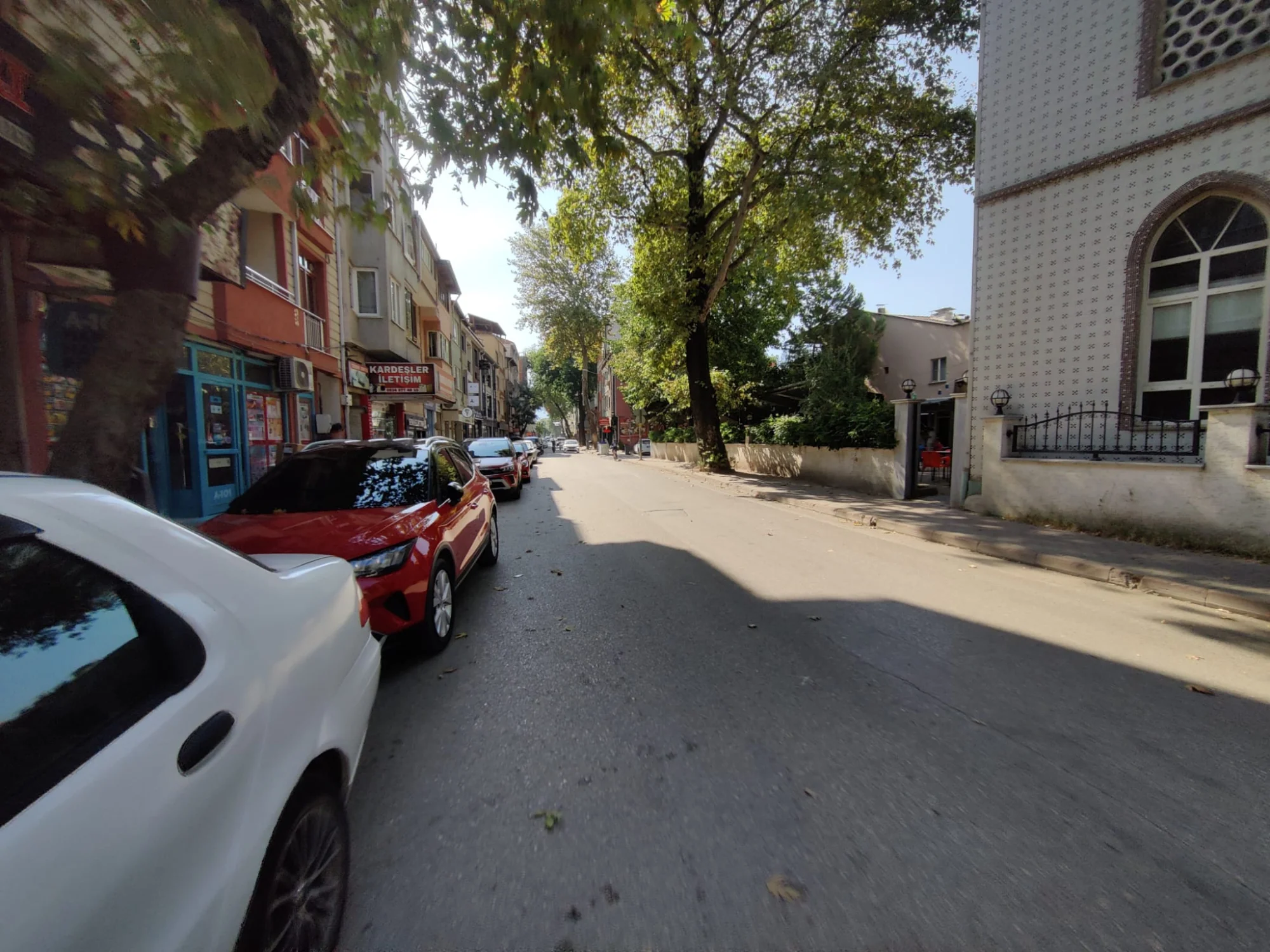 İnegöl Hastane Caddesi Esnafından Elektrik Kesintisi Tepkisi