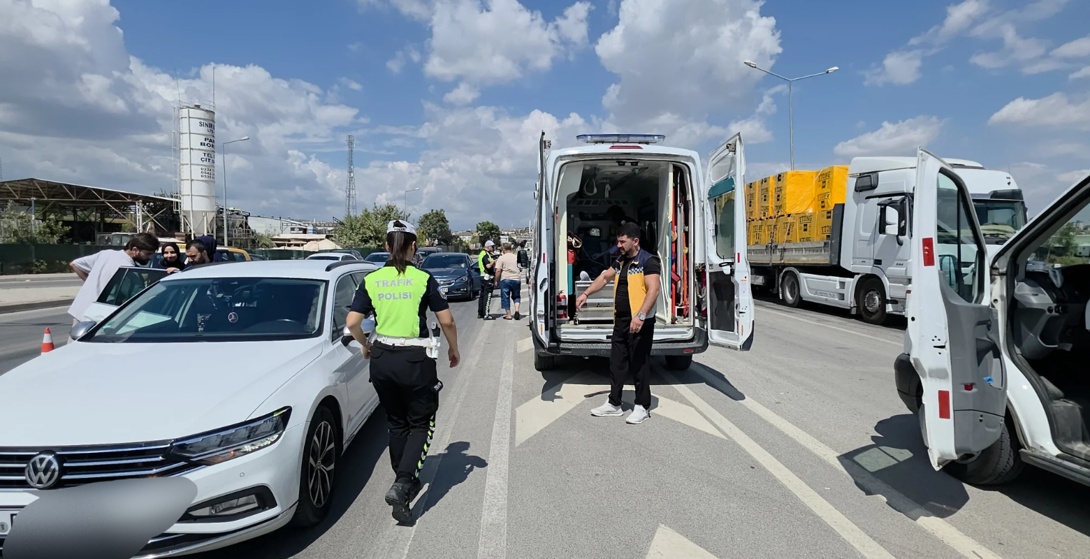 İnegöl'de korkutan kaza! Yaralılar var