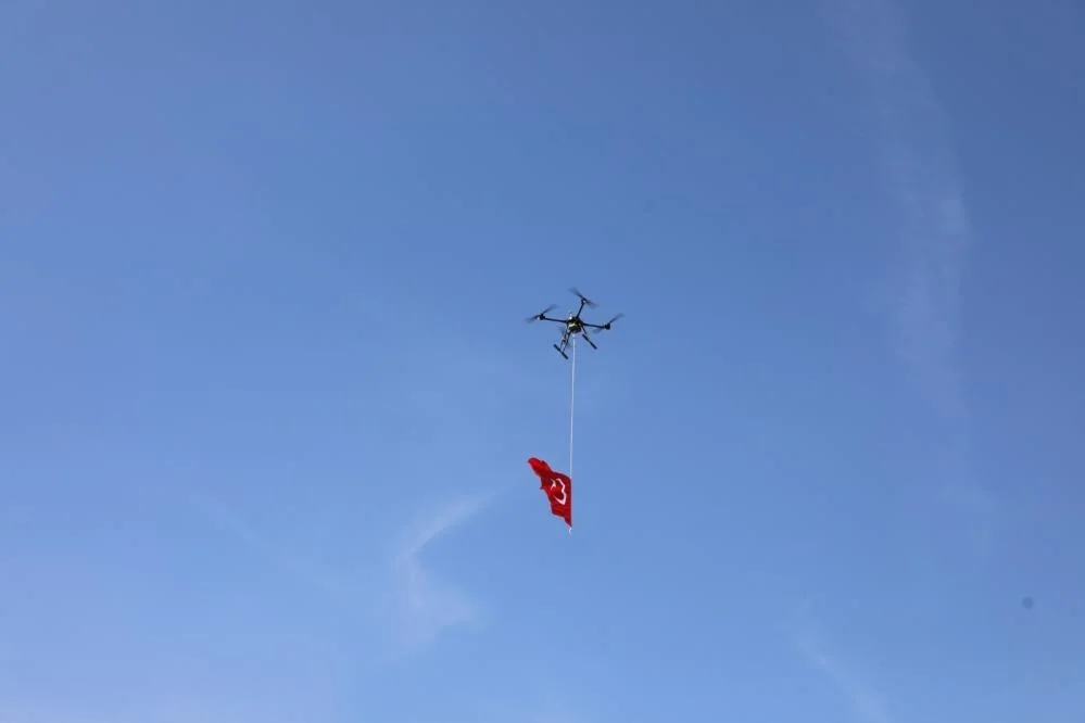 30 Ağustos coşkusu gökyüzüne taşındı