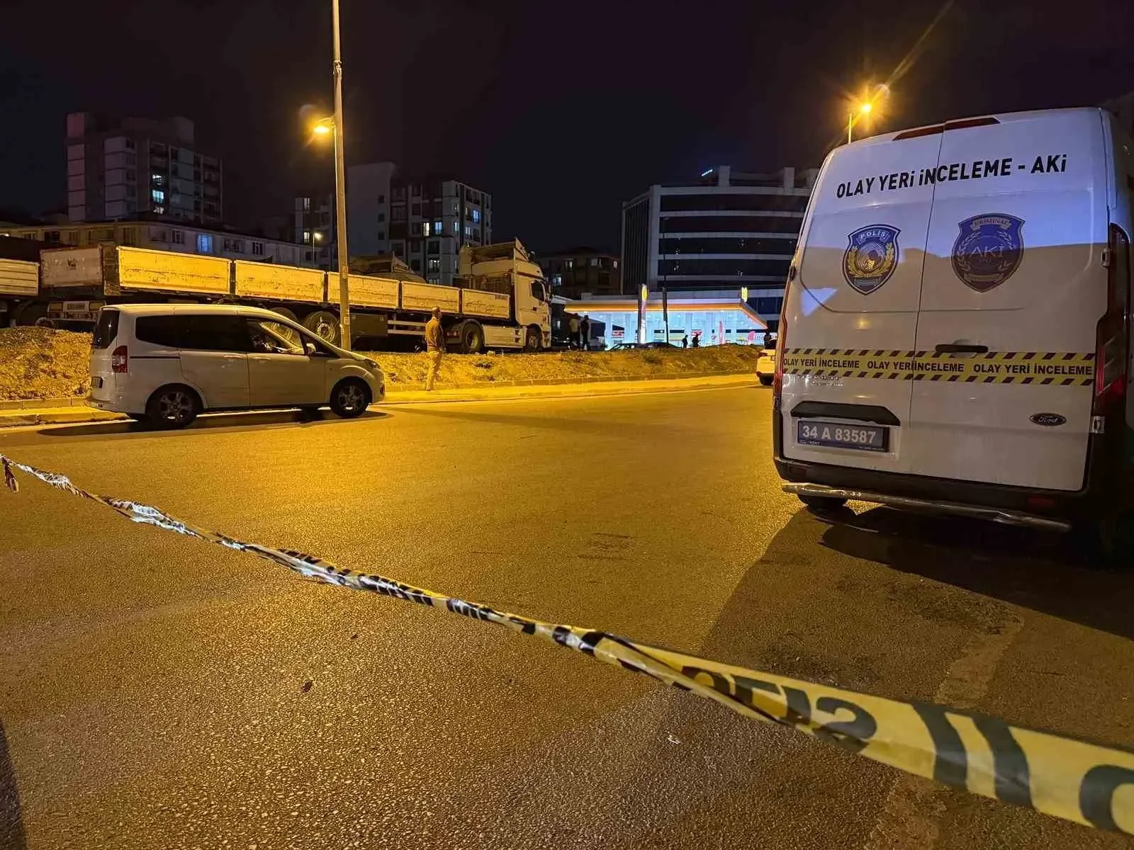 Esenyurt’ta denetimde taksici sivil trafik polisini vurup intihara teşebbüs etti
