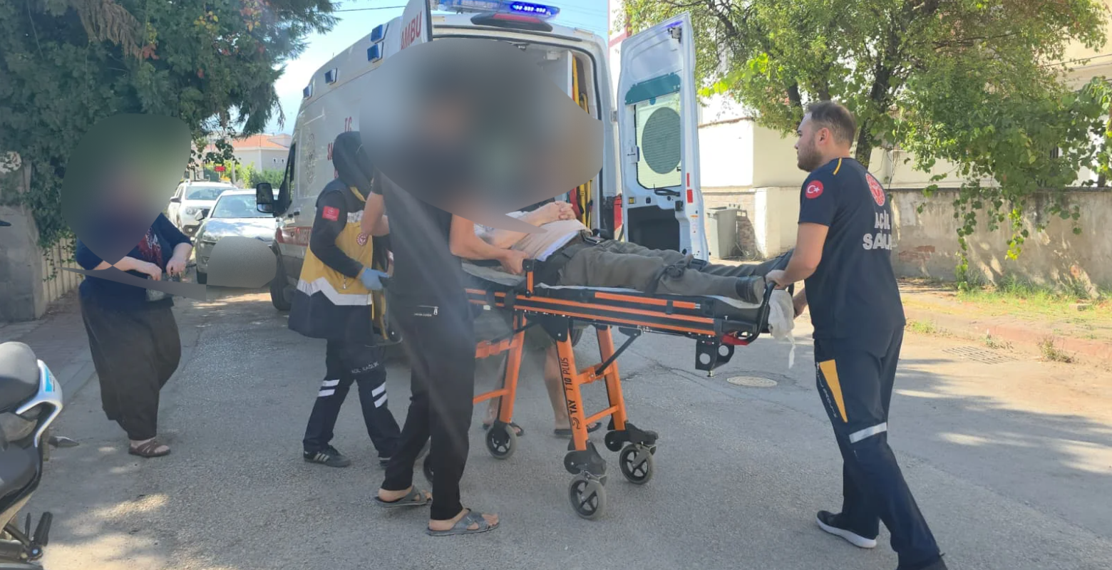 İnegöl’de Sürücü Pedalları Karıştırdı! Hastaneye Kaldırıldı