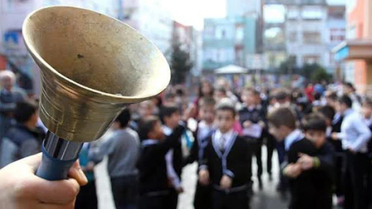 MEB takvimi: 14 Eylül 2026’da okulların açılış ve ders başlama saatleri
