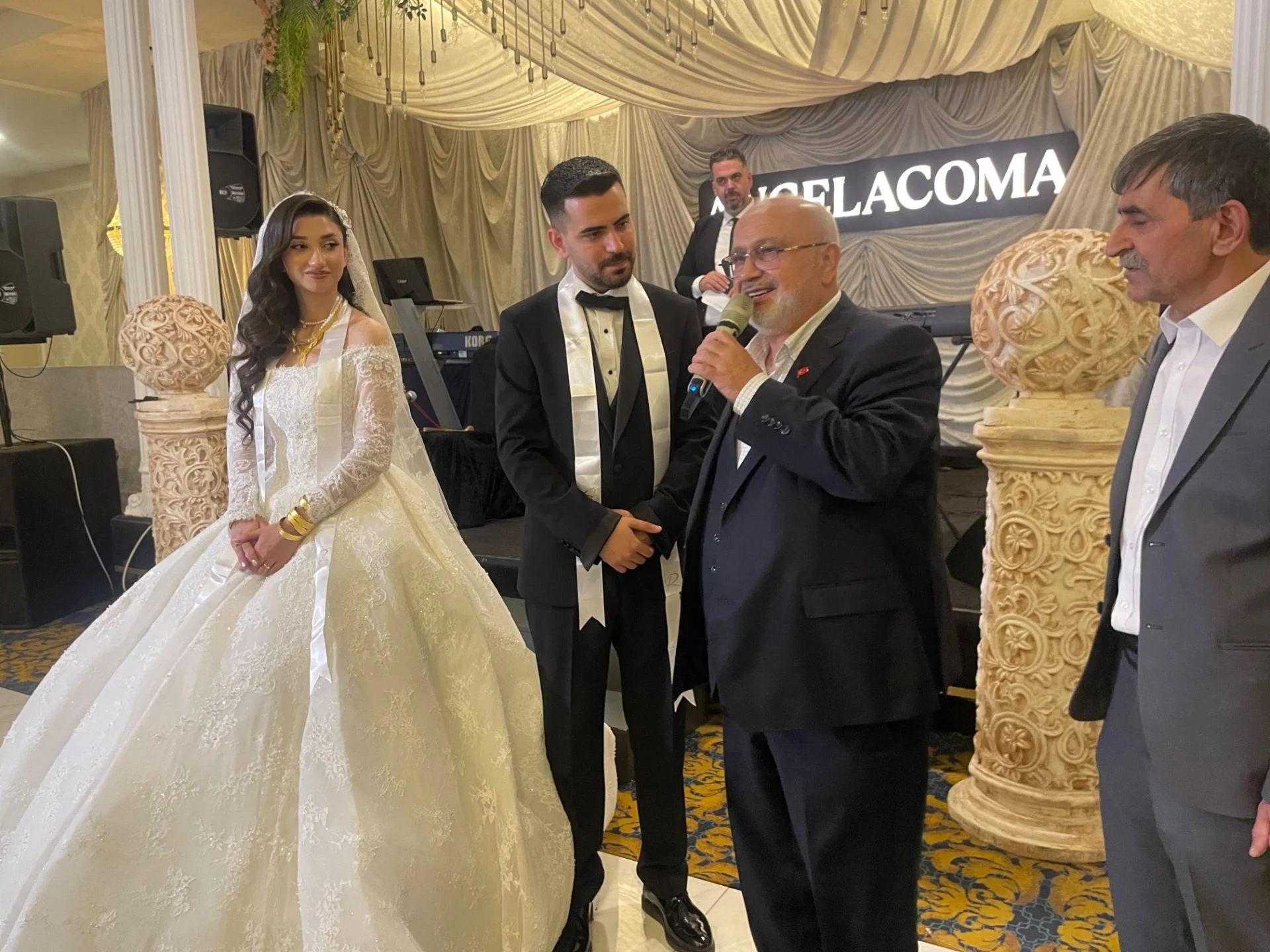 Şevki Yılmaz İnegöl’de Adaşının Düğününe Katıldı