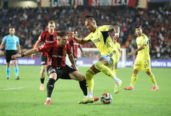 Gaziantep FK-Fenerbahçe Justin TV'den İzlenir mi?