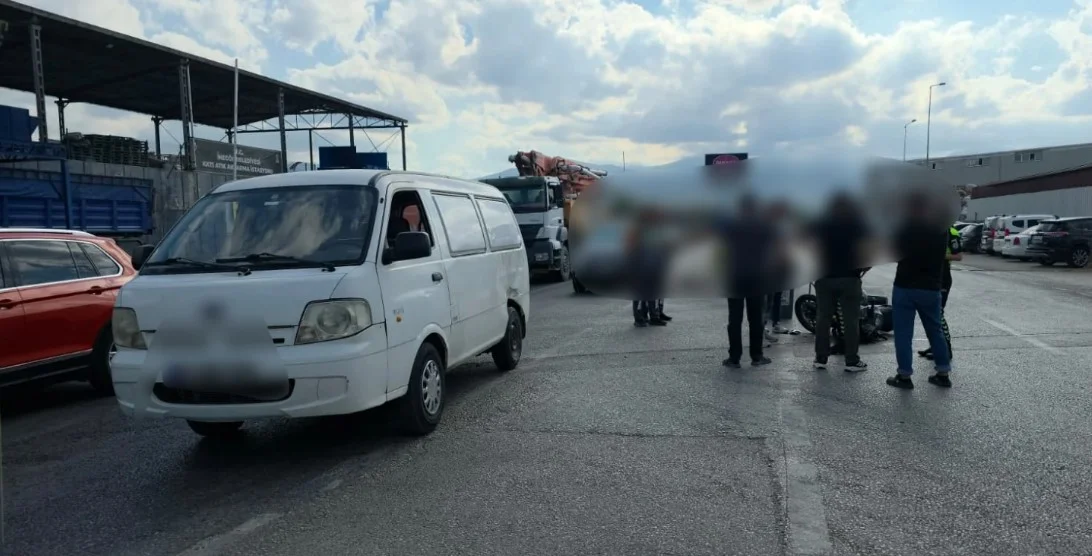 İnegöl’de Korkutan Kaza! Sürücü Ağır Yaralı İnegöl’de Korkutan Kaza! Sürücü Ağır Yaralı