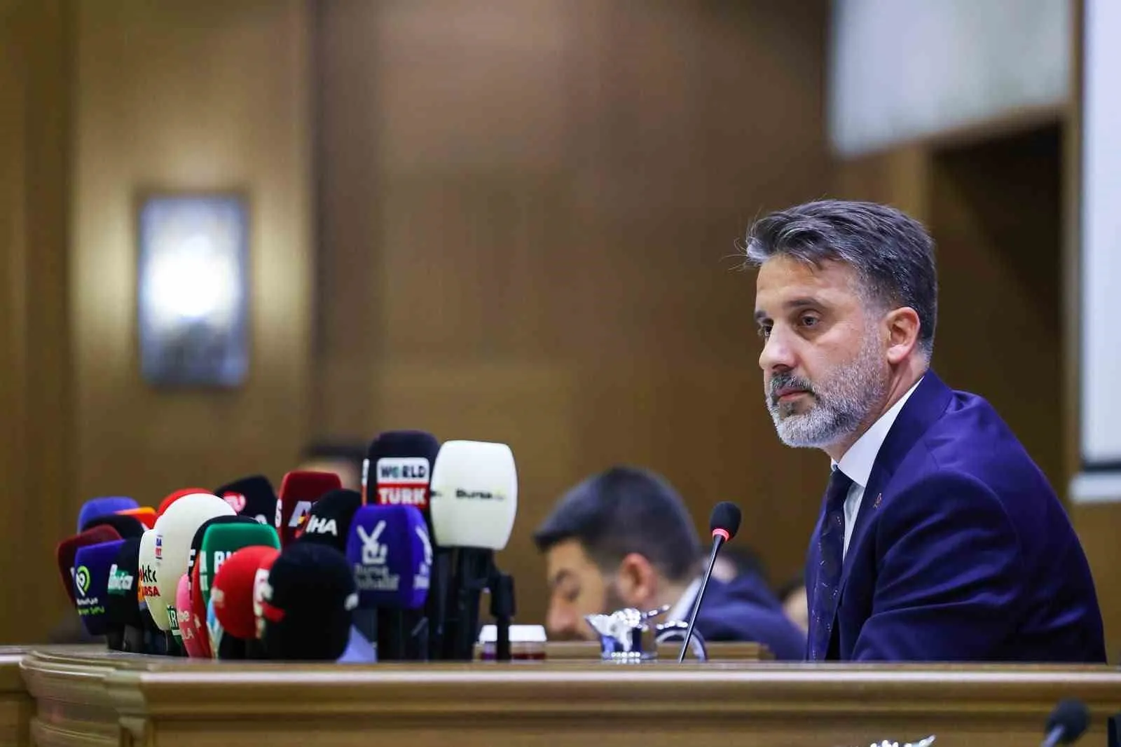 Başkan Vekili Biba: "Bütün otobüsleri elektrikliye çevireceğiz"
