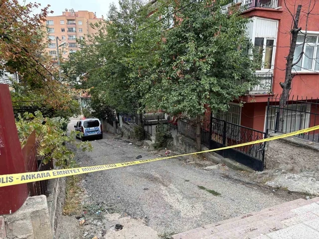 Ankara'da 3 erkek aynı evde ölü bulundu! Ankara'da 3 erkek aynı evde ölü bulundu!