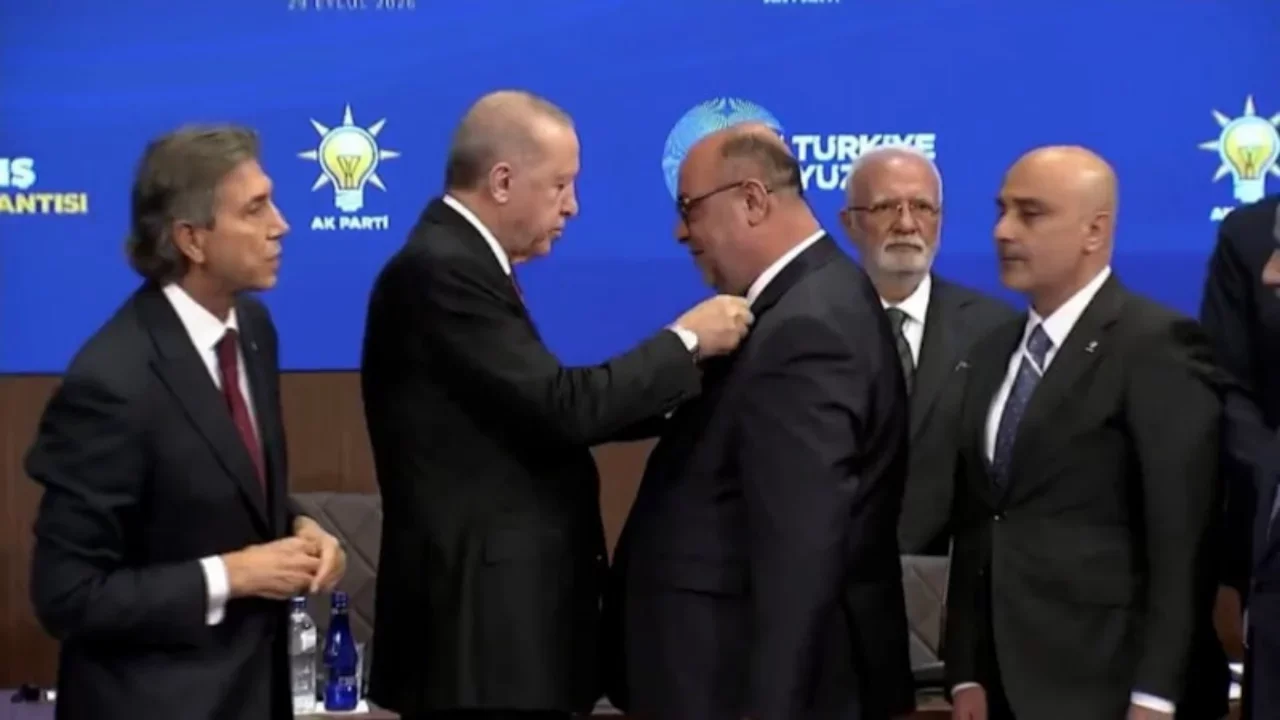 9 belediye başkanı AK Parti'ye katıldı!