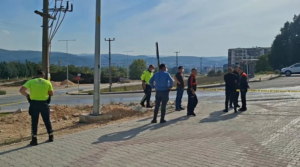 Bursa'da kimyasal alarm! Ekipler harekete geçti Bursa'da kimyasal alarm! Ekipler harekete geçti