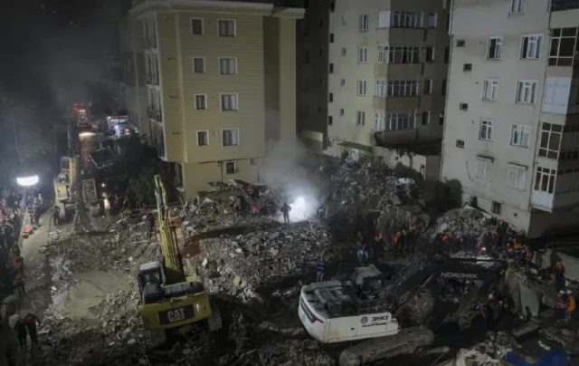 İstanbul'da acı bekleyiş sona erdi! Enkazdan 5 ölüm çıktı