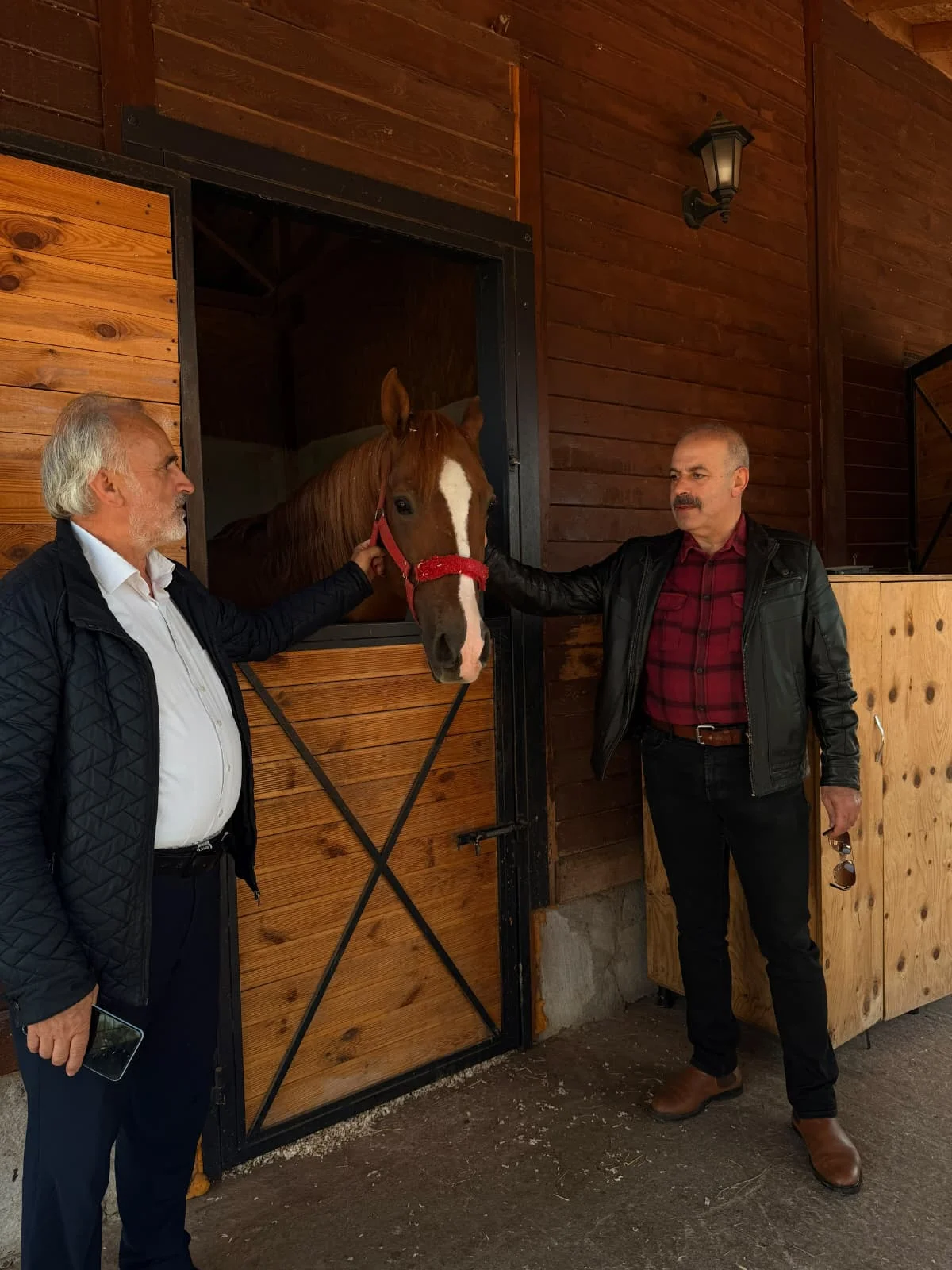 İnegöl Atlı Spor Kulübü Yönetimi Gebze’de Parkura Çıkıyor
