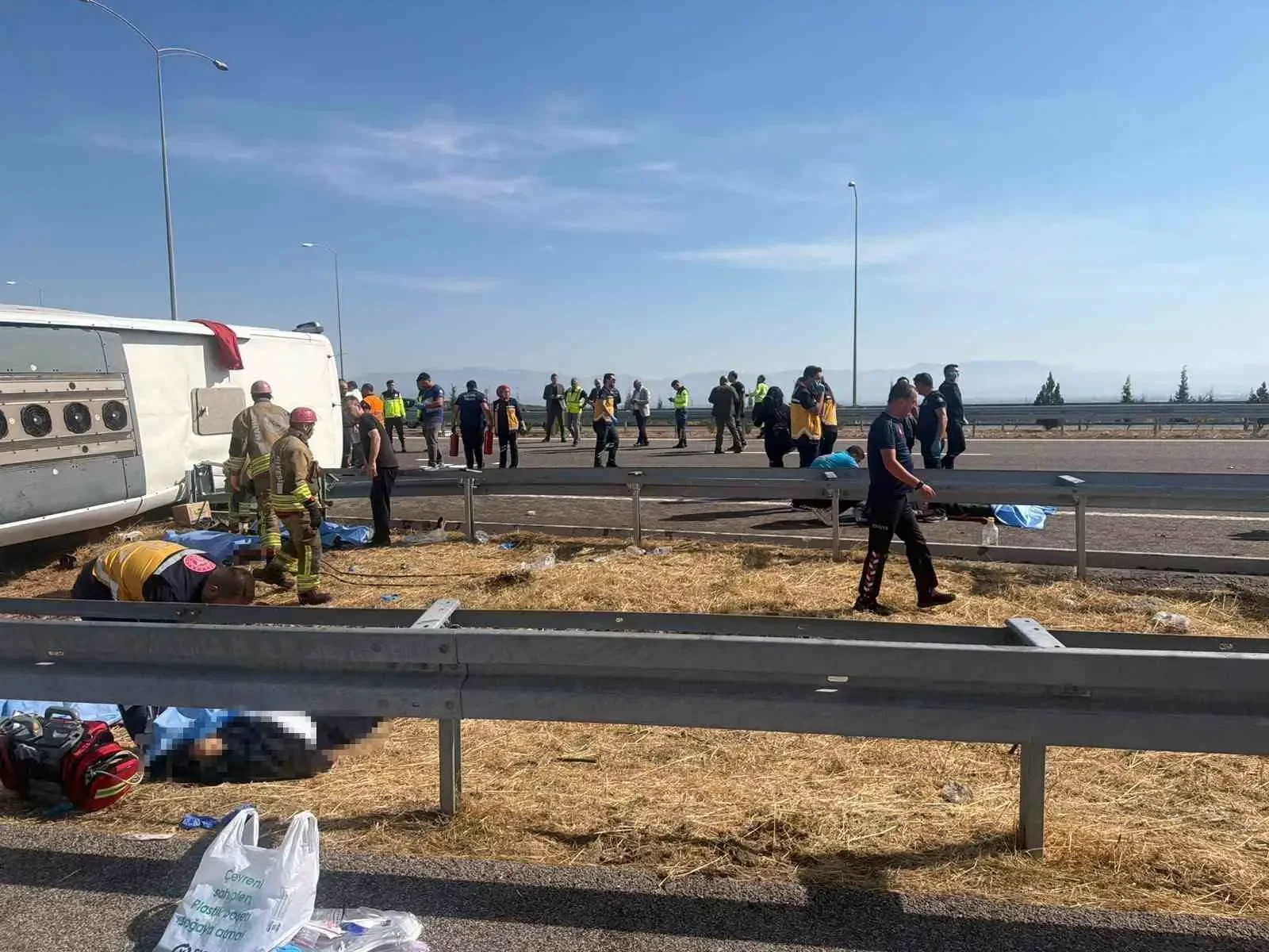 Manisa Akhisar'da tır ile yolcu otobüsü çarpıştı: 11 ölü