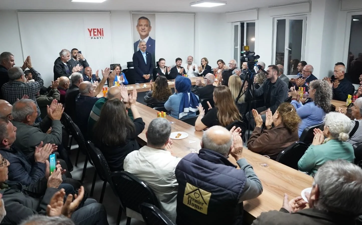 Yeni̇ Parti̇ Bursa İl Başkanı Ni̇hat Yeşi̇ltaş İnegöl Örgütüyle Buluştu Yeni̇ Parti̇ Bursa İl Başkanı Ni̇hat Yeşi̇ltaş İnegöl Örgütüyle Buluştu