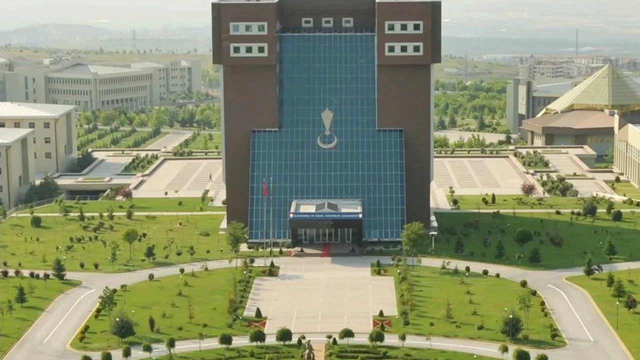 Jandarma ve Sahil Güvenlikte Yüksek Lisans Şartları Değişti