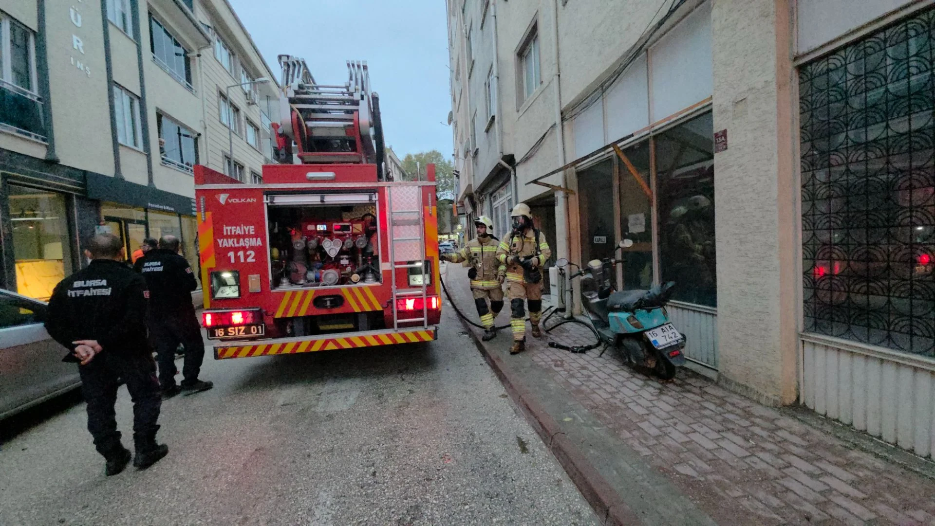 İnegöl'de mutfak yangını: Dumandan etkilenen çocuk hastaneye kaldırıldı